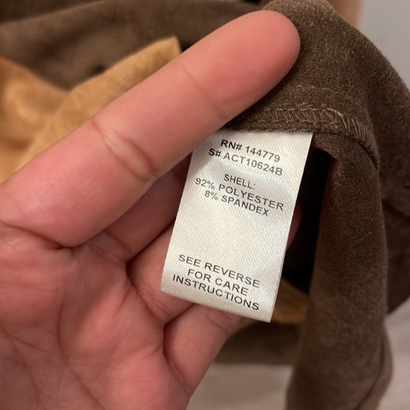 ACOA LONG SLEEVE BUTTON UP BLOUSE - Picture 3 of 5